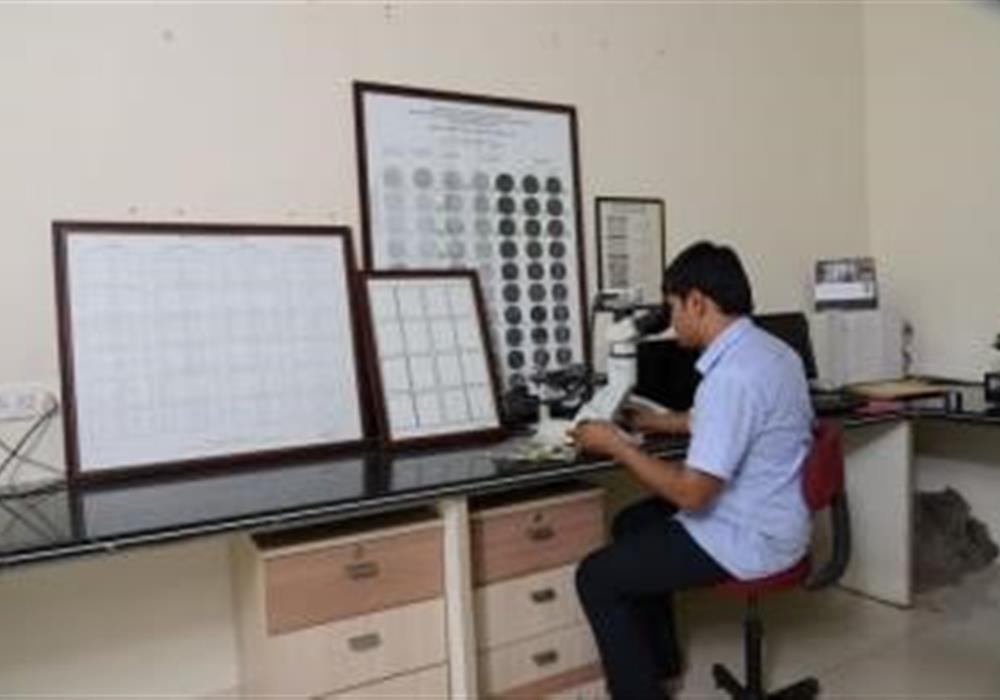 MICROSCOPE TESTER